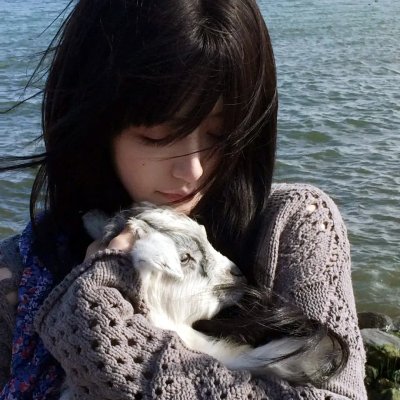 一线女星深夜出入高档会所，前后半年内幕曝光，好友出面澄清